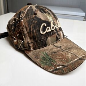 Cabellas Cillectors Edition Strapback Hat